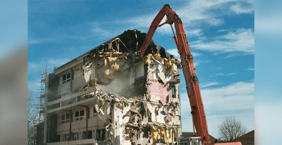 démolition d'un immeuble haut